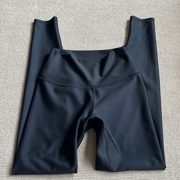 Barely worn great Alo leggings - Picture 2 of 3